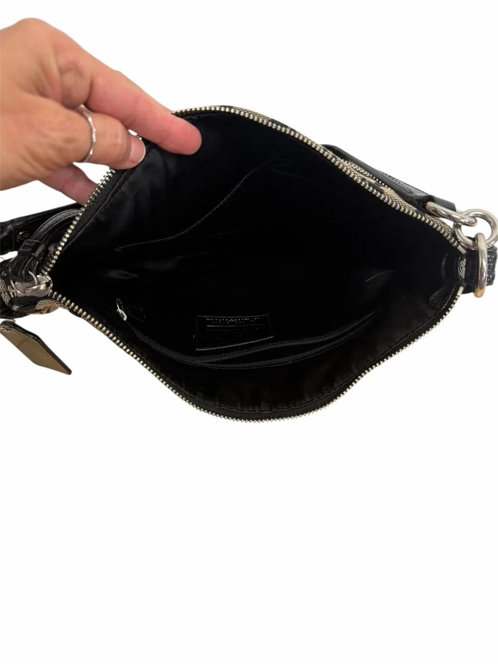 Coach Poppy Signature Perri Hippie Crossbody Black/White